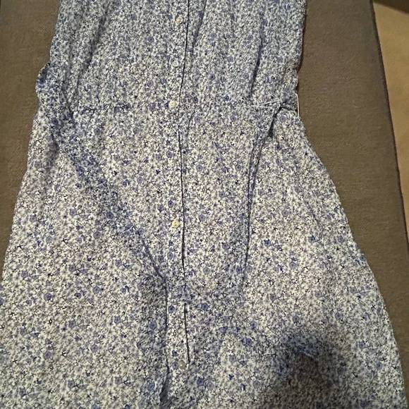 Draper James Floral Top in Blue and White - Picture 4 of 5